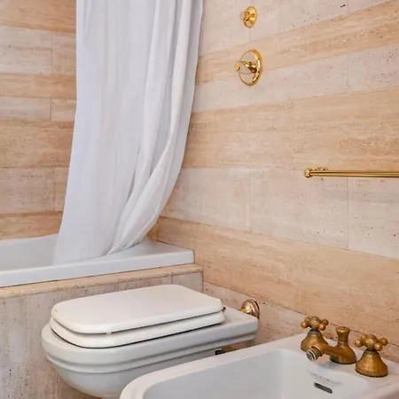 3 Bedrooms With Terrace Close To The Center Milano